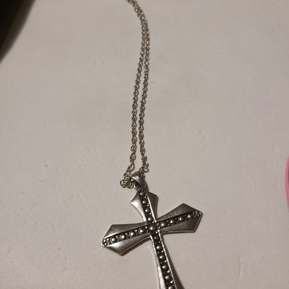Vintage large Jesus Crucifix Cross Necklace - Picture 4 of 4